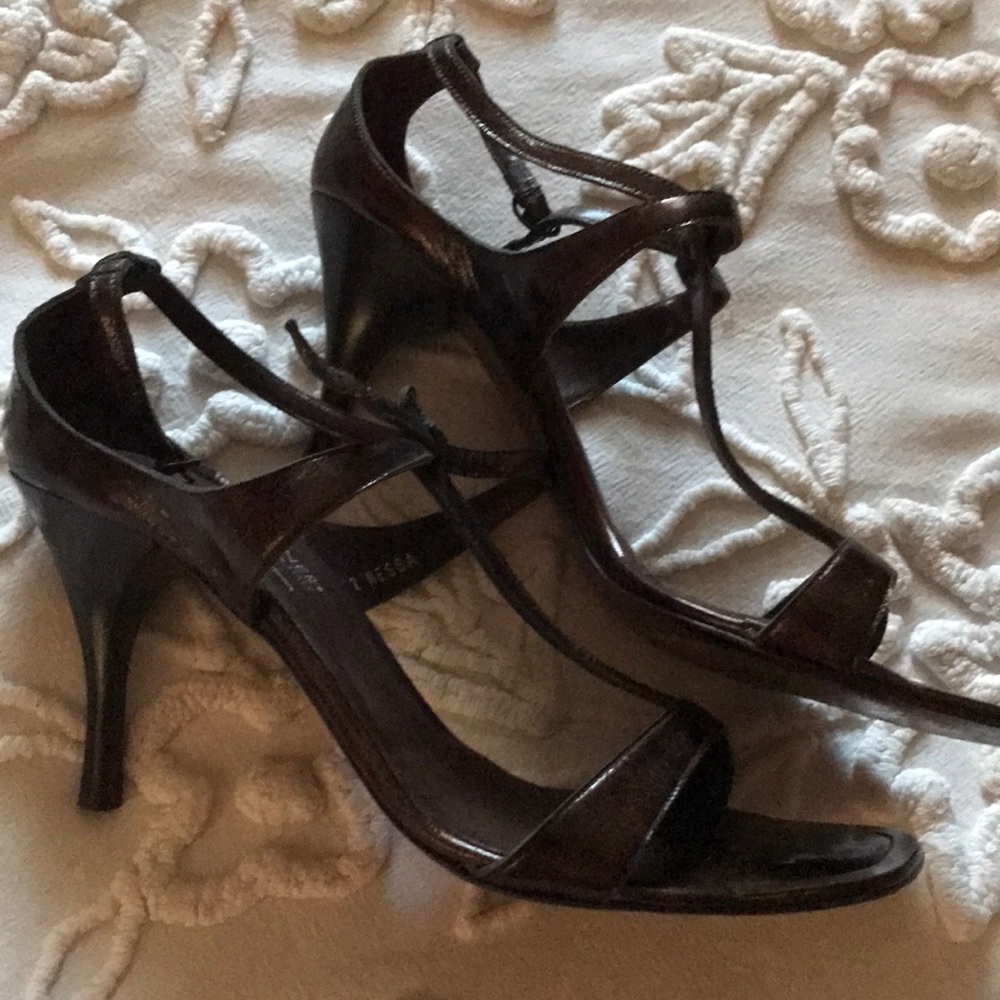 Pliner sz9.5M bronzed brown sandals with 3.5” heel - Picture 3 of 7